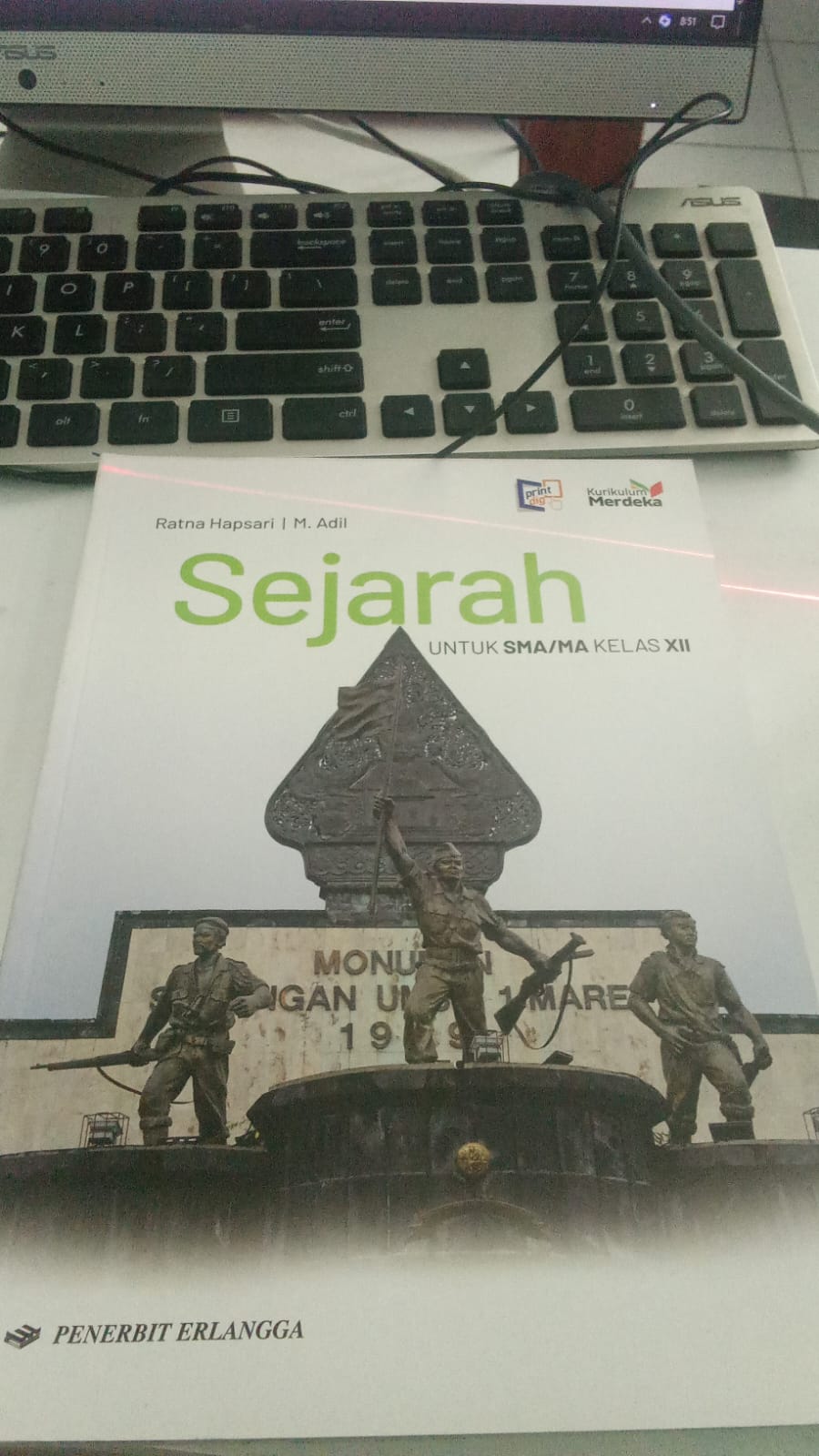 SEJARAH KELAS XII